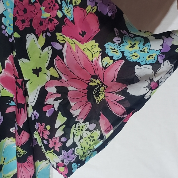 Sag harbor flower print, sheer blouse/bathing suit cover up - Picture 3 of 7